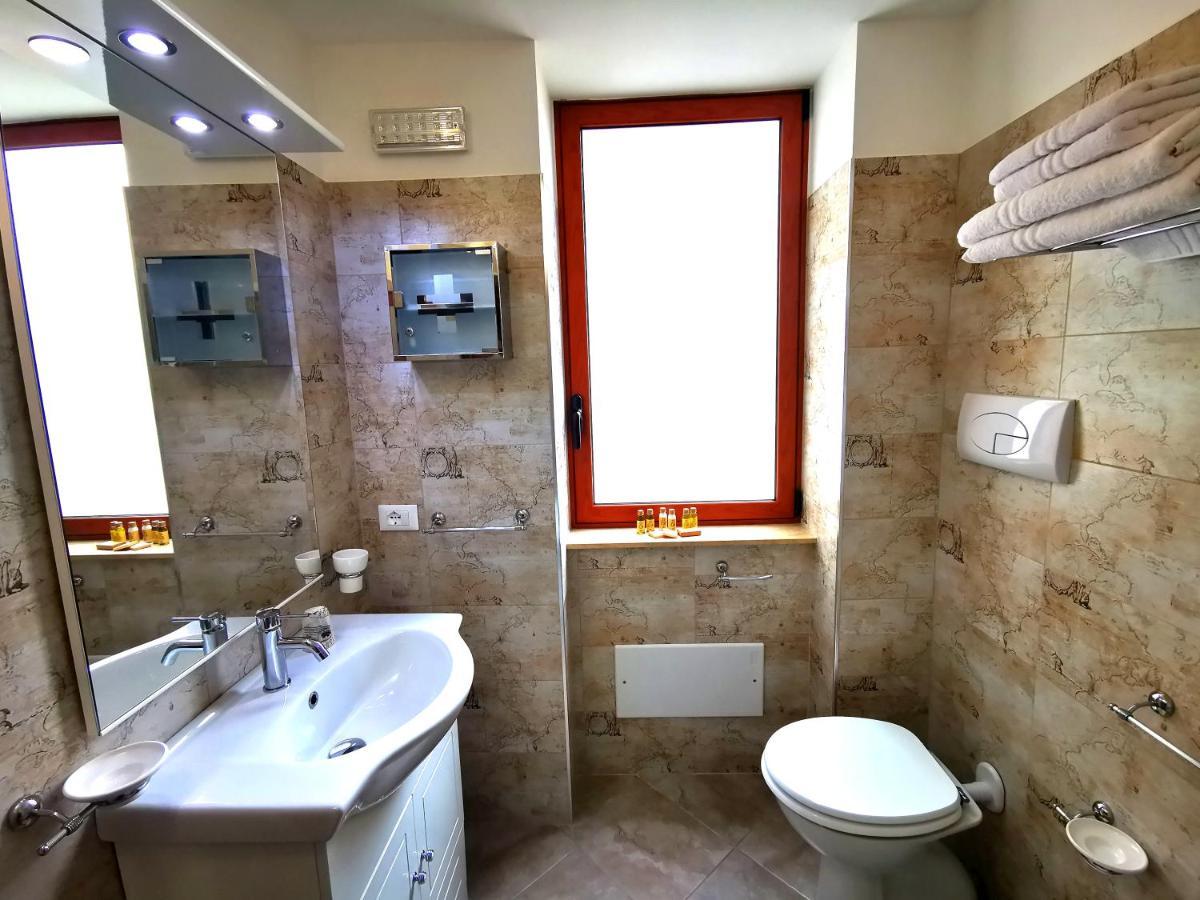 Guru House B&B Apartments Milazzo Eksteriør bilde