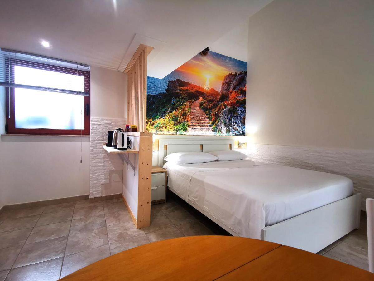 Guru House B&B Apartments Milazzo Eksteriør bilde